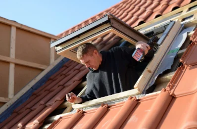 Pose de fenêtres de toit Velux à Dry